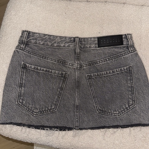 Light grey PACSUN denim skirt - Picture 2 of 4